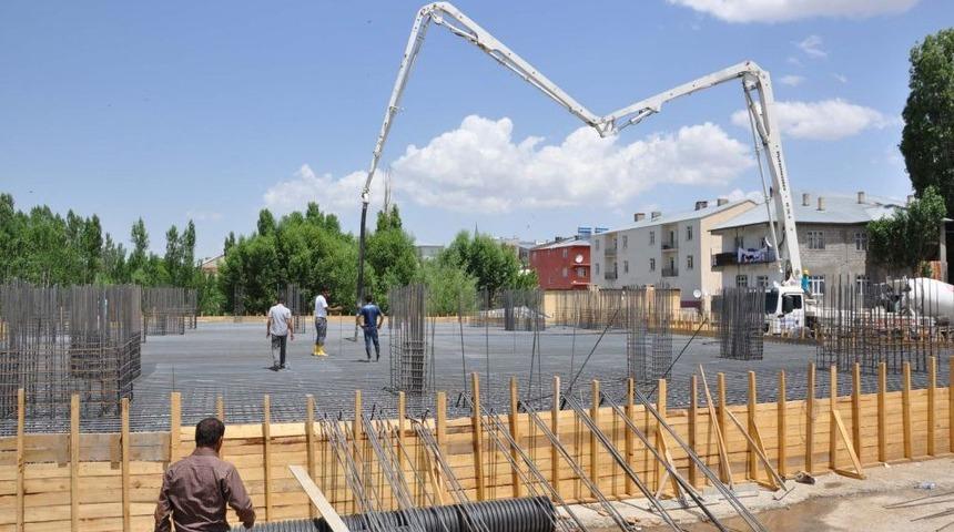 'İsvi&ccedil;re Demokrasisi Talep Edenler M&uuml;sl&uuml;manlar I&ccedil;in &Uuml;topyayı Tercih Ediyor'