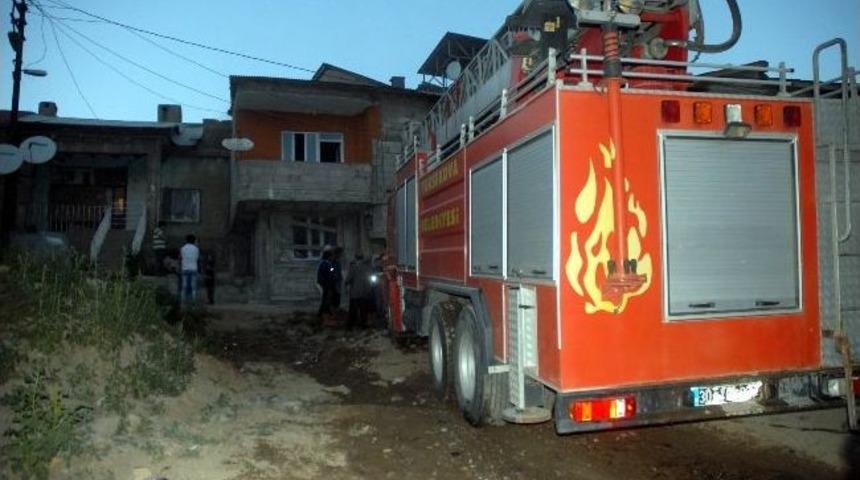 Y&uuml;ksekova&rsquo;daki Olaylarda Bir Evde Yangın &Ccedil;ıktı