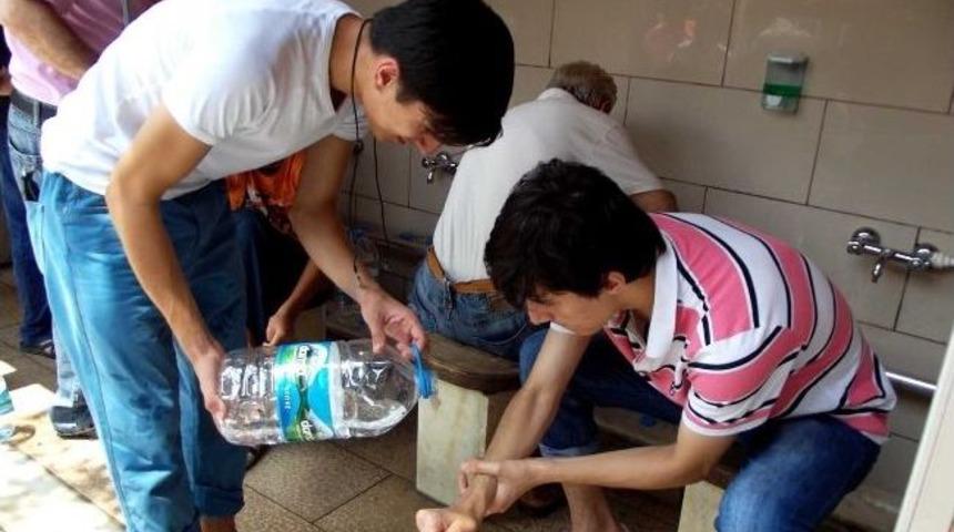 Turistik İl&ccedil;ede Su İsyanı