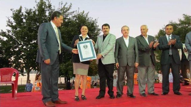 Malatya Kayısı Tatlısı İle Guınness Rekorlar Kitabı&rsquo;na Girdi 2