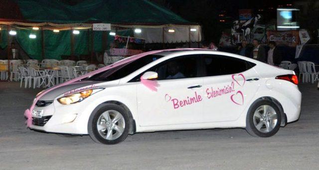 Otomobil Ile Evlilik Teklifi 2