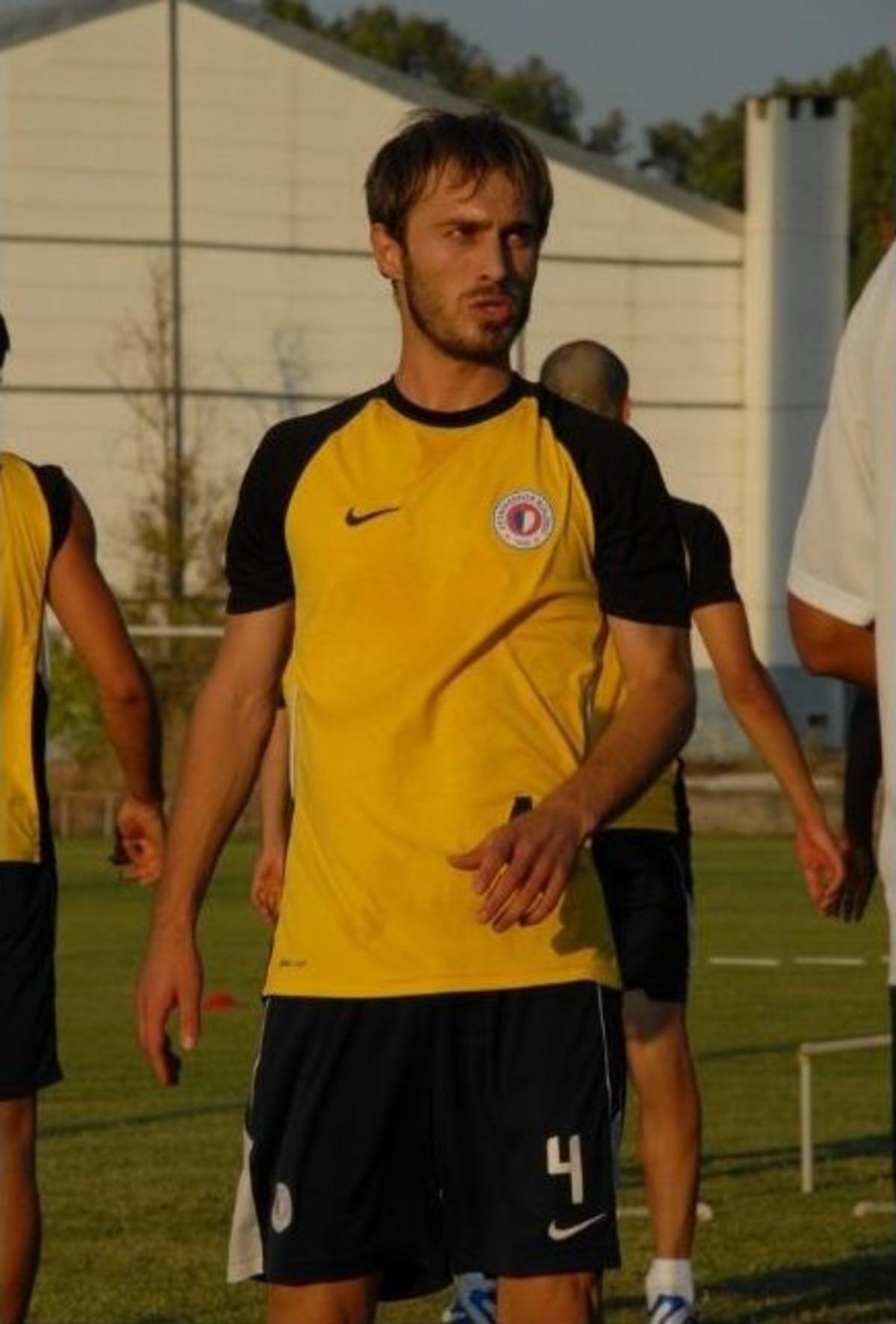 Akhisarsporlu G&ouml;khan Din&ccedil;er Fethiyespor&rsquo;da