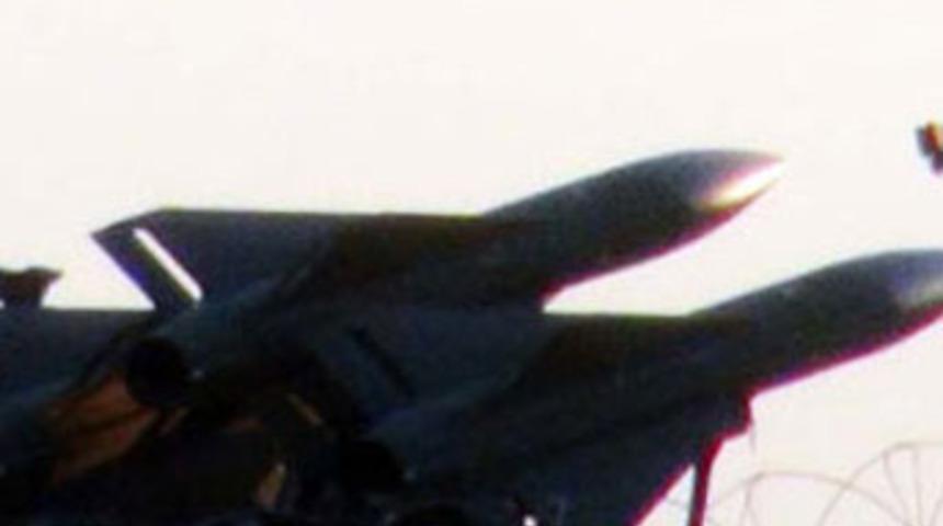 Askeri &uuml;ste patlama