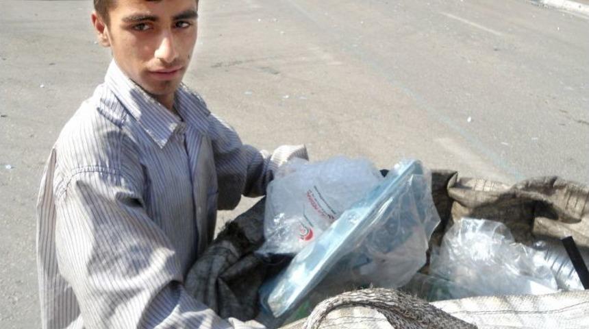 Okul Har&ccedil;lığı I&ccedil;in 15&rsquo;inde Gurbete &Ccedil;ıktı