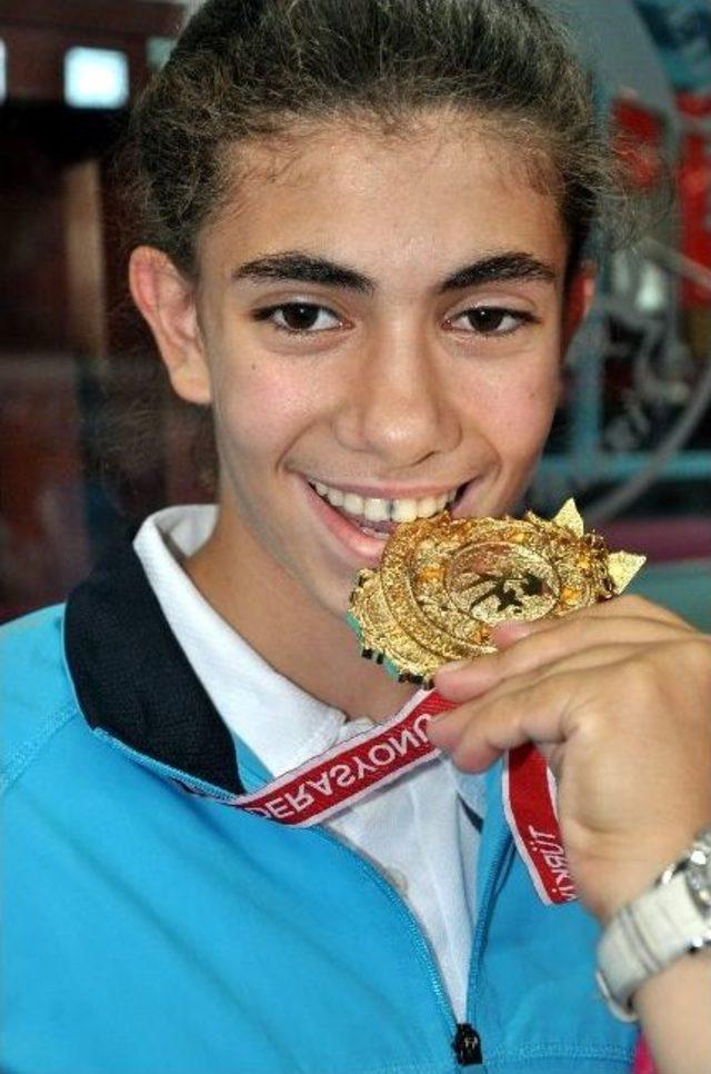 Şampiyonluğa Ambargo Koyan Çift 1