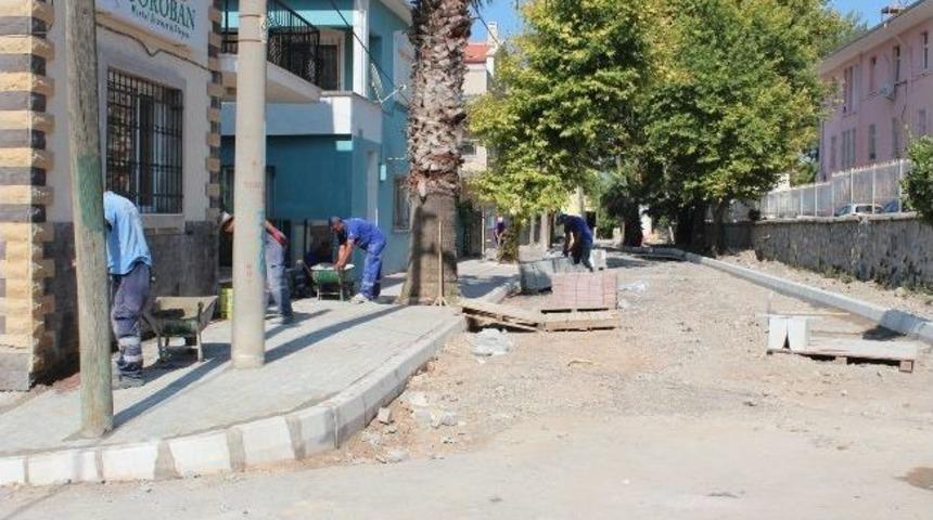 Urla'da Sokak Ve Caddeler Yenileniyor