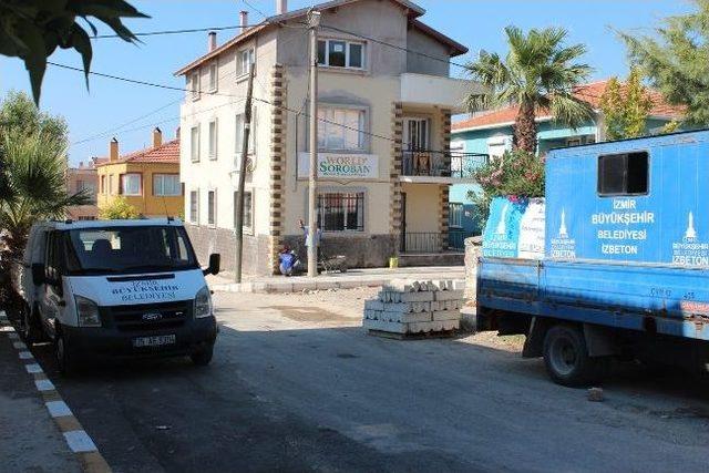 Urla'da Sokak Ve Caddeler Yenileniyor