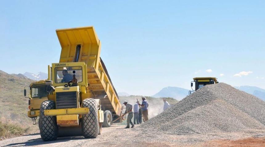 Ovacık'ta K&ouml;y Yolları Asfaltlanıyor