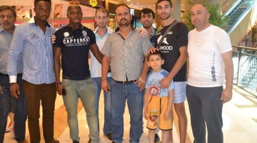 Kahramanmaraşspor'un Nijeryalı Transferleri Piazza'da