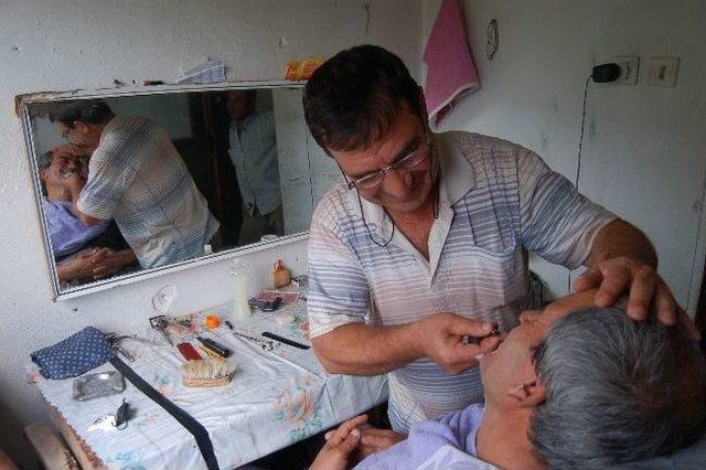 Bu K&ouml;yde Berberlik Mesleği Tarih Oluyor 2