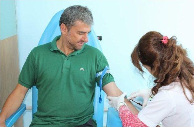 Akhisarspor Sağlık Kontrol&uuml;nden Ge&ccedil;ti 2