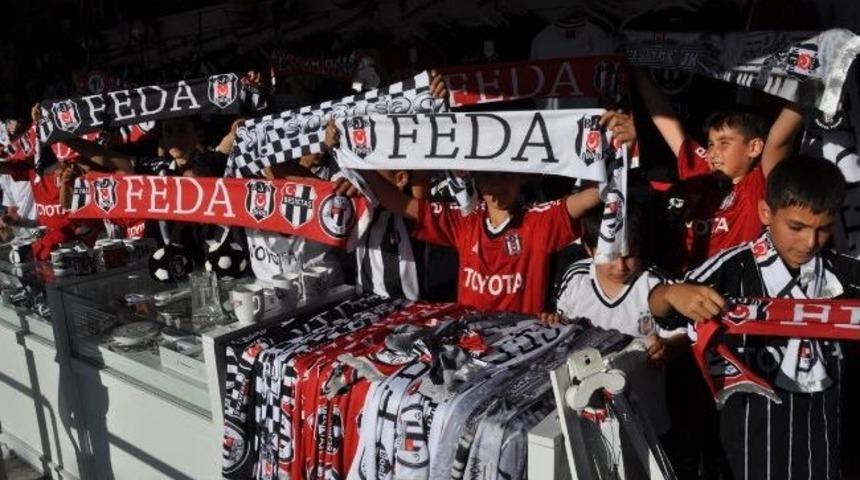 Yavru Kartallar, Beşiktaş Tır'ını Ziyaret Etti