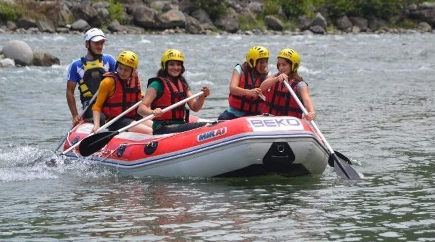 Uluslararası Fırtına Rafting Şenliği Başladı