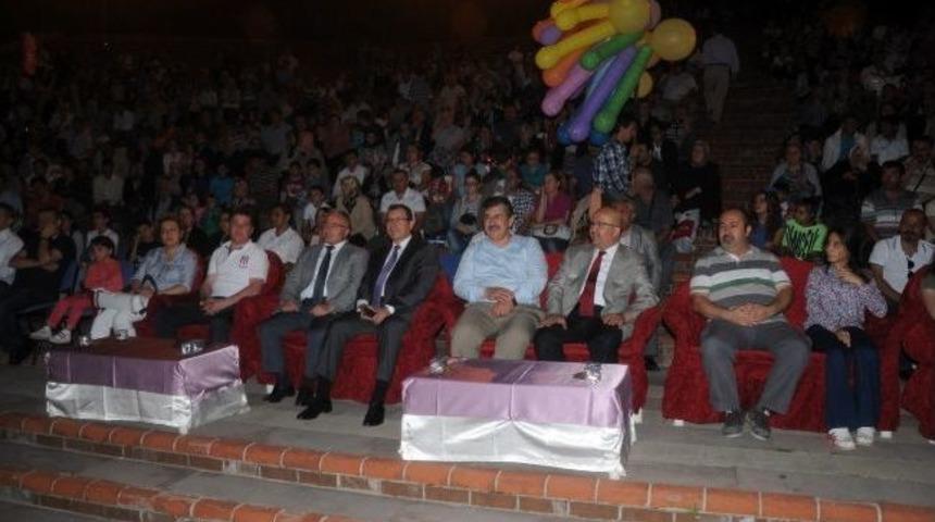 Afyonkarahisar&rsquo;da Grup La&ccedil;in R&uuml;zgarı Esti