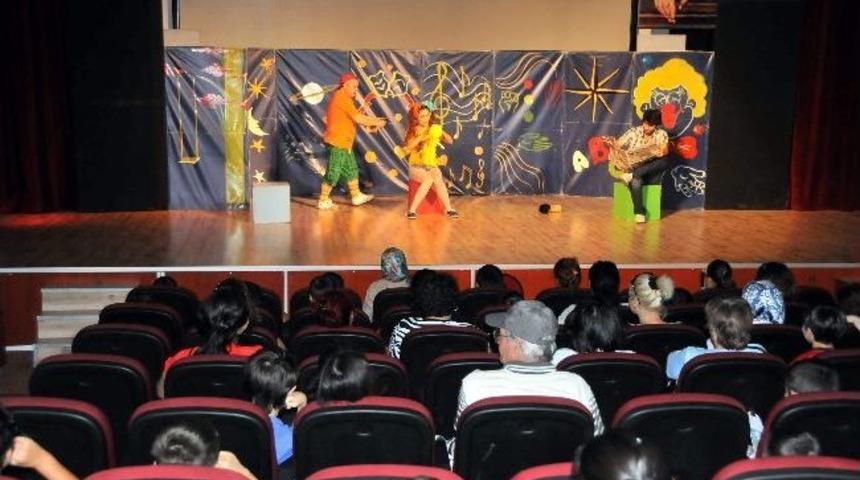 Akşehir&rsquo;de Tiyatro Ve Sanat Dolu G&uuml;nler