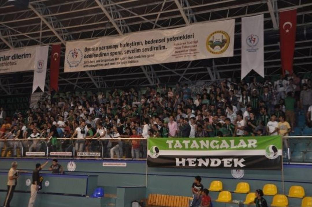 Sakaryasporlular Dayanışma Gecesinde Bir Araya Geldi