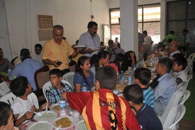 &Ouml;ks&uuml;z Ve Yetim &Ccedil;ocuklara Yemek İkramı 3