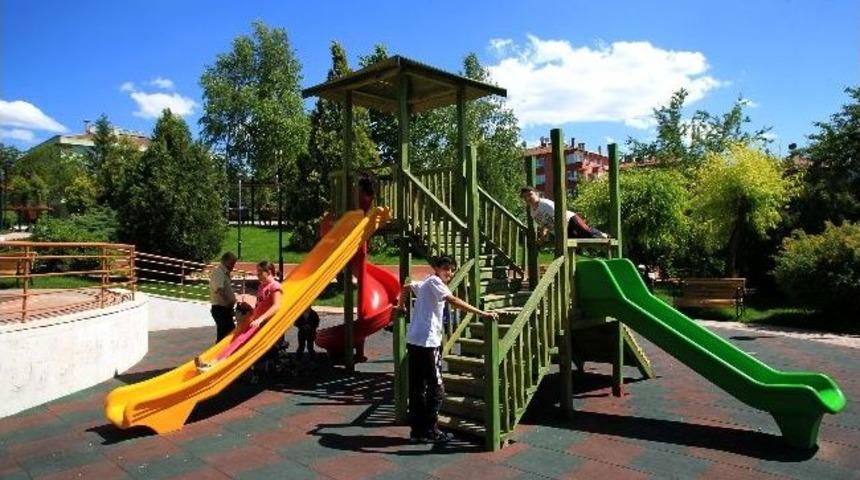 &Ccedil;ankaya Parkları İhtiya&ccedil;lara Uygun Olarak Yenileniyor