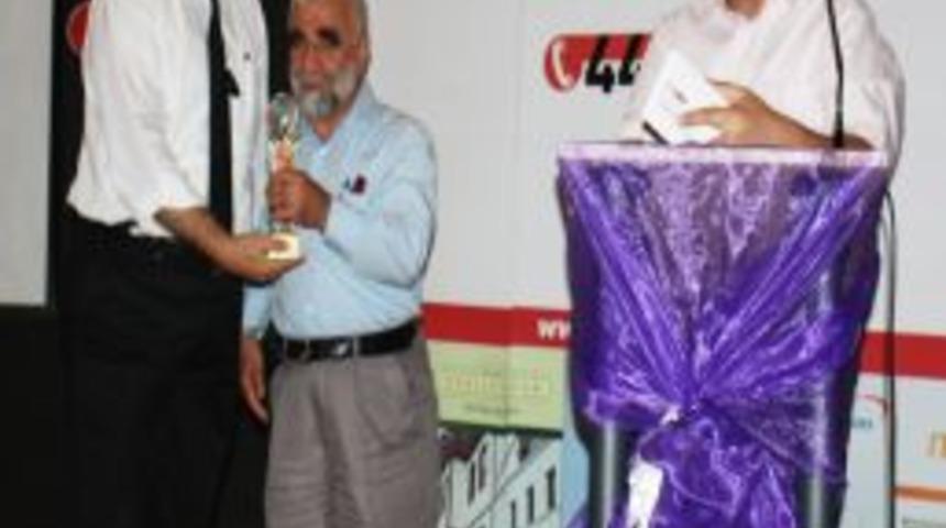 İzg&uuml;n Gıda &Ccedil;alışanlarını &Ouml;d&uuml;llendirdi