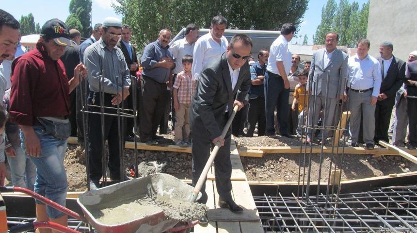 Hınıs'ta Merkez Caminin Temeli T&ouml;renle Atıldı