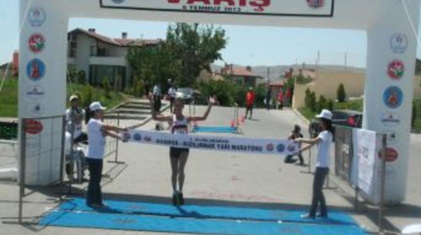 Uluslararası Avanos Kızılırmak Yarı Maratonu Koşuldu