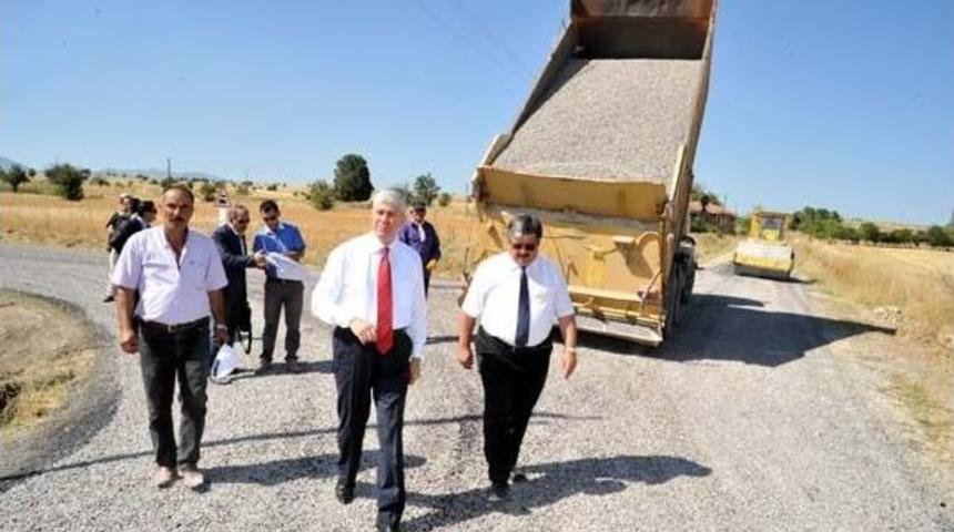 Vali Erden, Köy Yollarının Yapımını Yerinde İnceledi