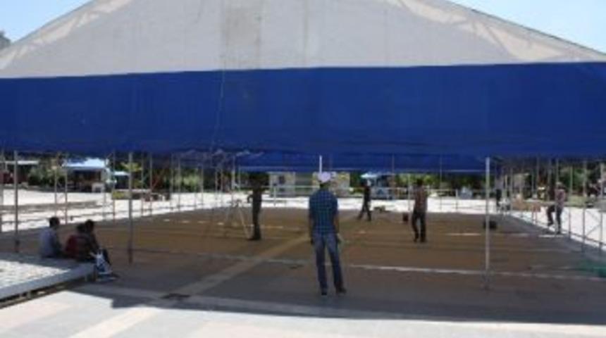 Diyarbakır&rsquo;da İftar &Ccedil;adırları Kurulmaya Başlandı