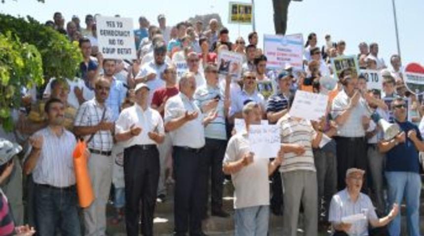 Afyon STK Plaformu &Uuml;yeleri, Mısır'daki Darbeyi Protesto Etti