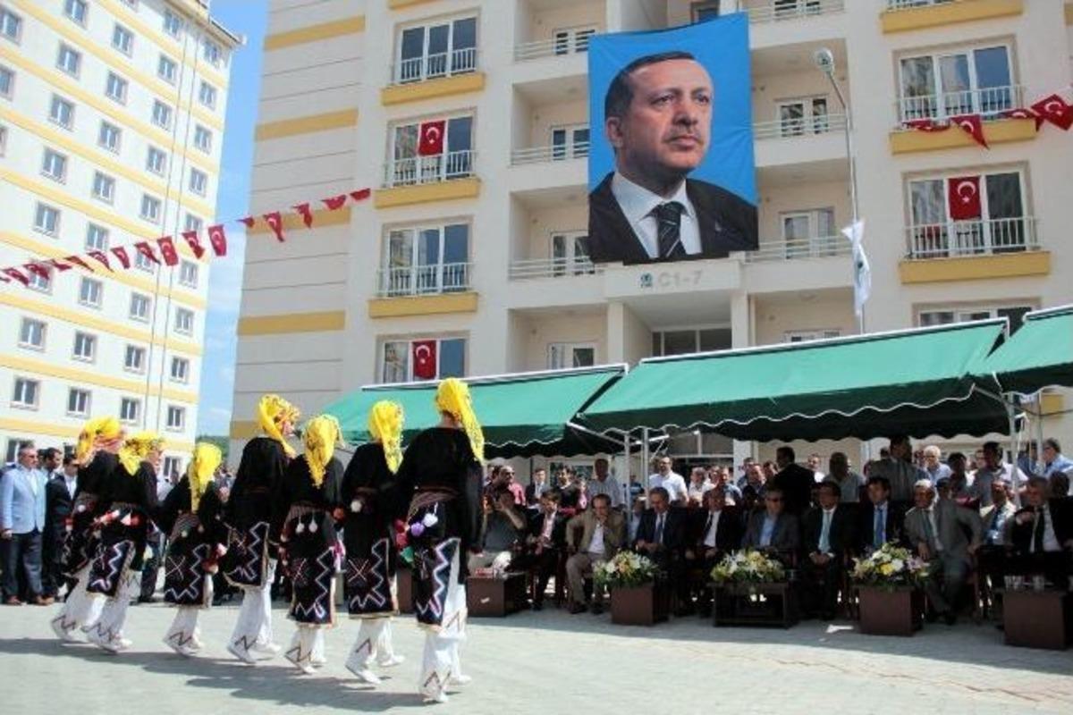 Arın&ccedil;: "10 Senede 3 Se&ccedil;ime Girdik, Pehlivan Gibi Duruyoruz&rdquo;