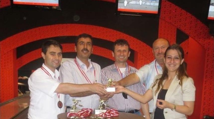 Valilik &Ccedil;alışanları Bowling Turnuvası Nefes Kesti