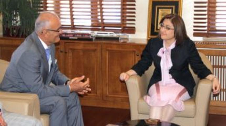 Bakan Şahin&rsquo;den Başkan Yılmaz&rsquo;a Nezaket Ziyareti