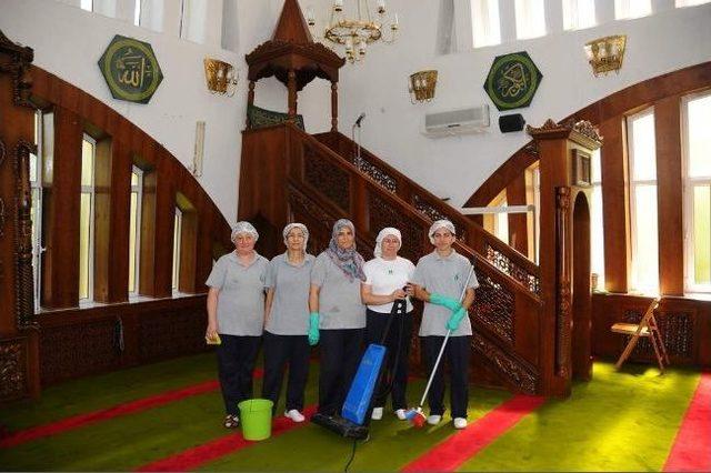 Camilerde Ramazan Temizliği 3