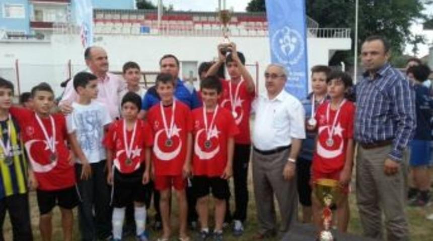 Ala&ccedil;am&rsquo;da Camiler Arası Futbol Turnuvası