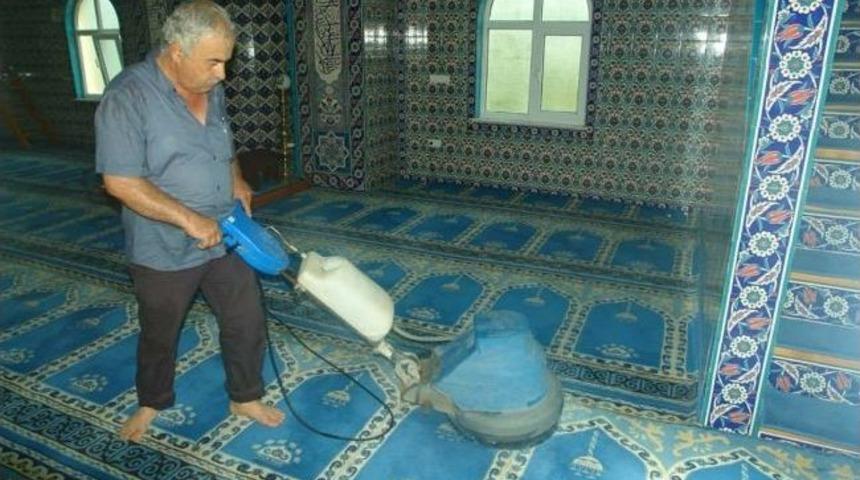 Alaplı&rsquo;da Camilerde Ramazan Temizliği