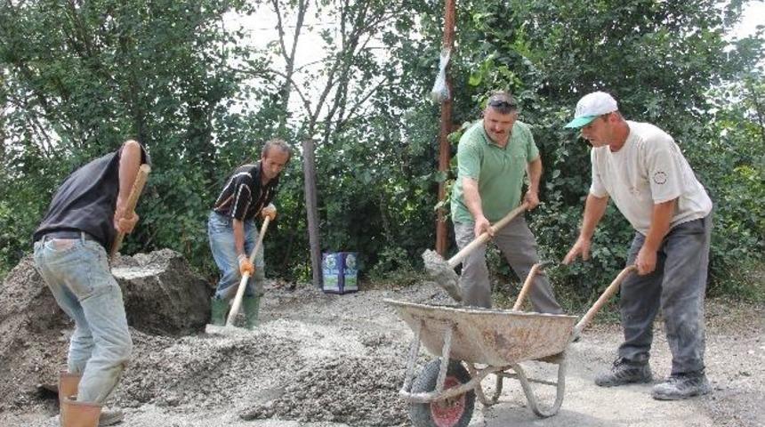 Alaplı&rsquo;da K&ouml;ylerde Alt Yapı Ve Yol Atağı