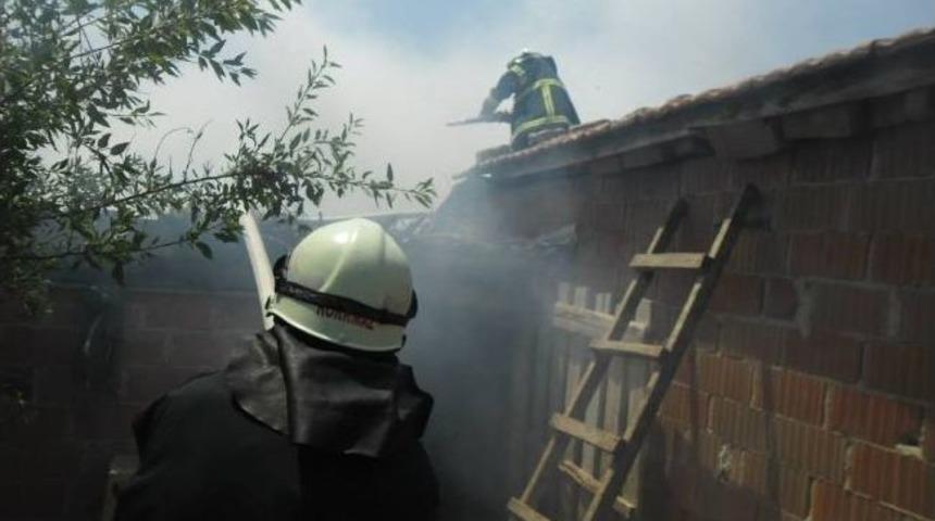 Soma&rsquo;da Dualar K&ouml;y&uuml;nde Yangın