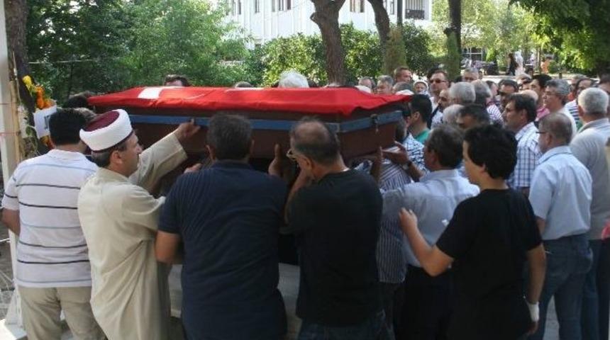 Yardımsever M&uuml;d&uuml;r Son Yolculuğuna Uğurlandı