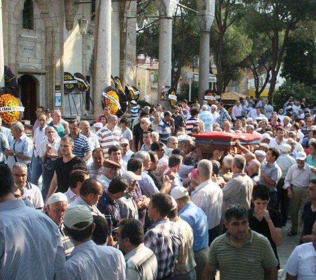 Yardımsever M&uuml;d&uuml;r Son Yolculuğuna Uğurlandı 1