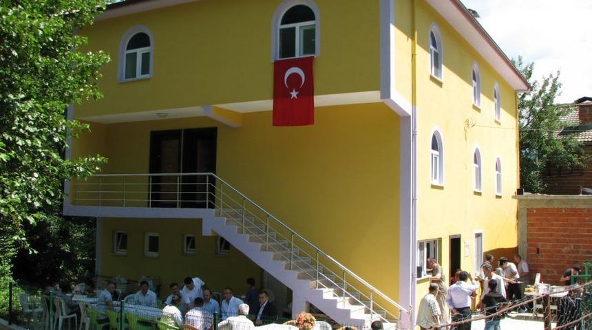 Mahalle Halkı Cami A&ccedil;ılışında Ilk Kez Kaymakam G&ouml;rd&uuml;