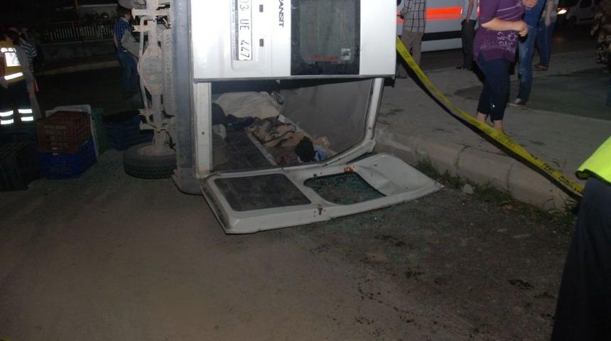 Afyonkarahisar'da Trafik Kazası: 1 Ölü, 10 Yaralı