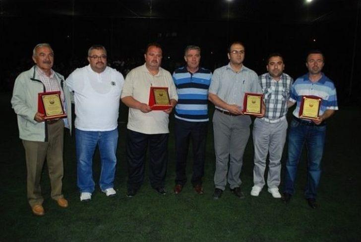 Tosya Halı Saha Turnuvası Şampiyonu Tks Spor Oldu G5