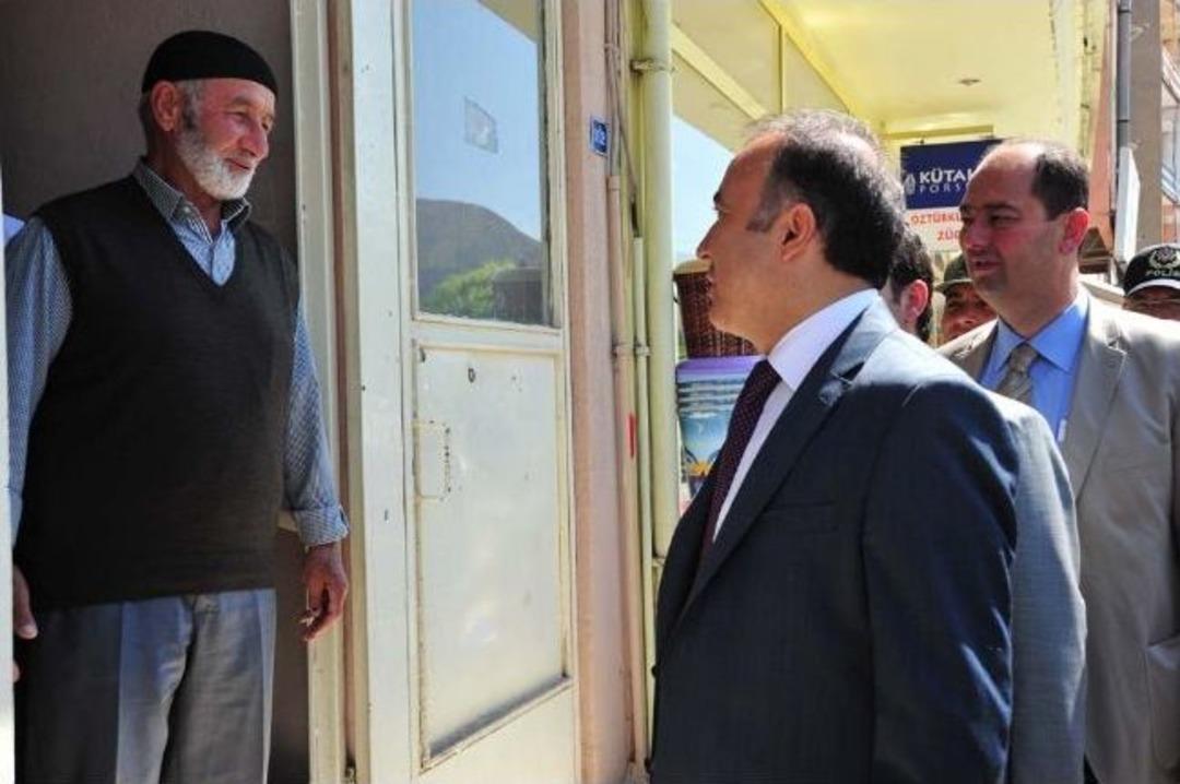 Vali Altıparmak: &ldquo;vatandaşın Bir Sıcak Tebess&uuml;m&uuml; Her T&uuml;rl&uuml; Yorgunluğa Bedel&rdquo;