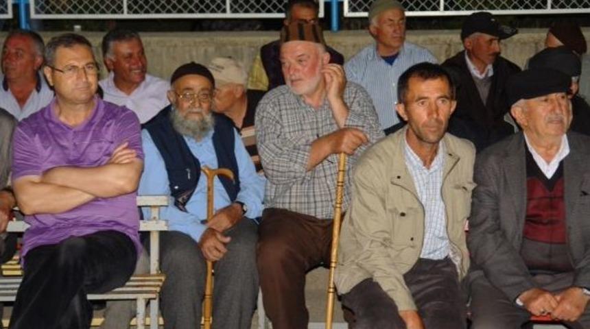 Olurlular Aşıklar Ş&ouml;leninde Coştu