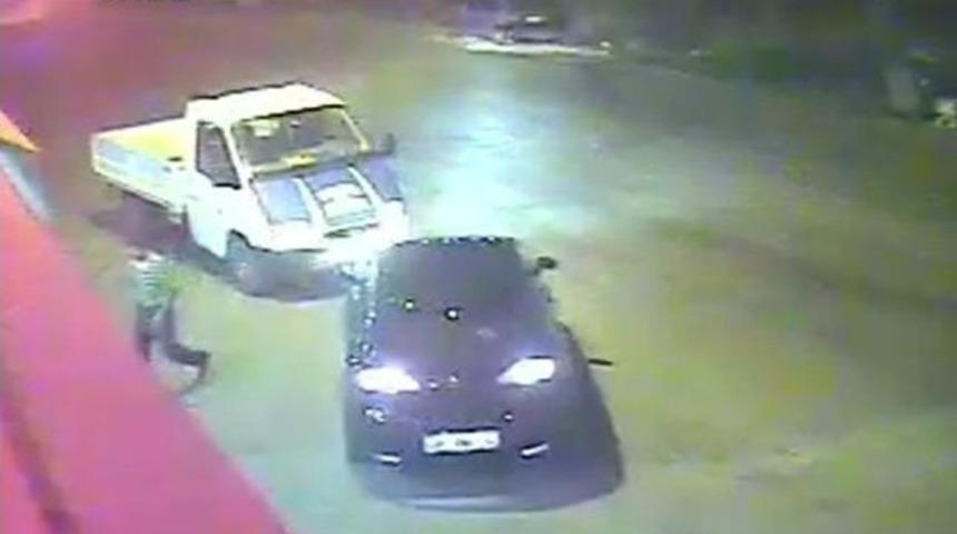 El Freni &Ccedil;ekilmeyen Kamyonet Hastane Duvarına &Ccedil;arparak Durabildi