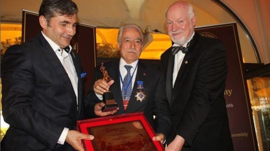 Zihni Aldırmaz Adanalılara Teşekk&uuml;r Etti