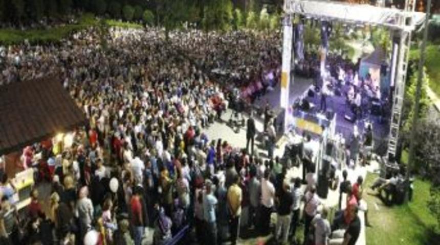 Başakşehir'de İslam D&uuml;nyası K&uuml;lt&uuml;r G&uuml;nleri