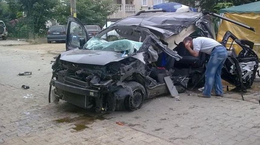 &Ccedil;ınarcıkta Trafik Kazası: 1 &Ouml;l&uuml;