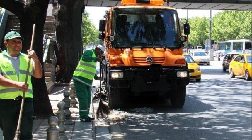 &Ccedil;ankaya Temizlikte 24 Saat &Ccedil;alışmaya Devam Ediyor