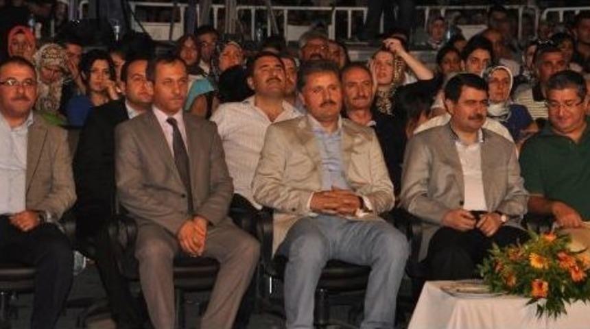 Rafet El Roman Hayranlarına Unutulmaz Bir Gece Yaşattı