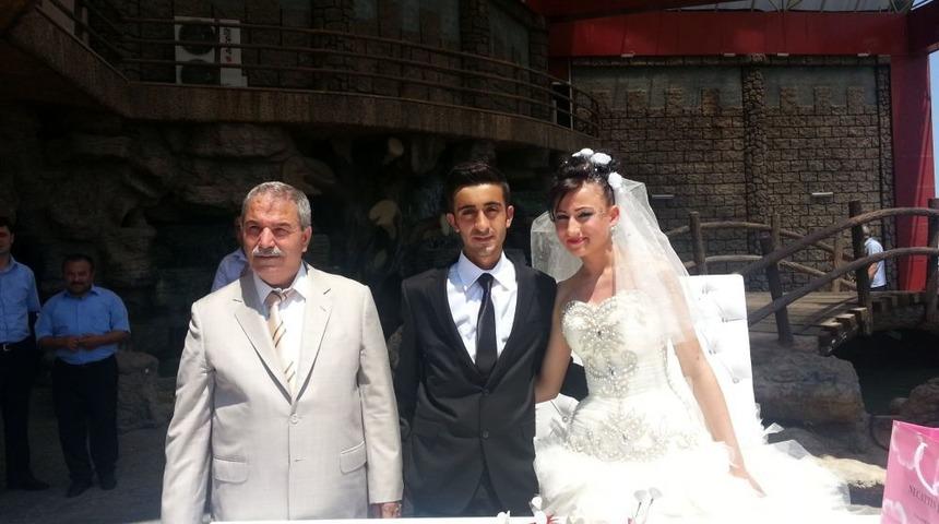 Yetim &Ccedil;iftin D&uuml;ğ&uuml;n&uuml;n&uuml; Belediye Başkanı Yaptı